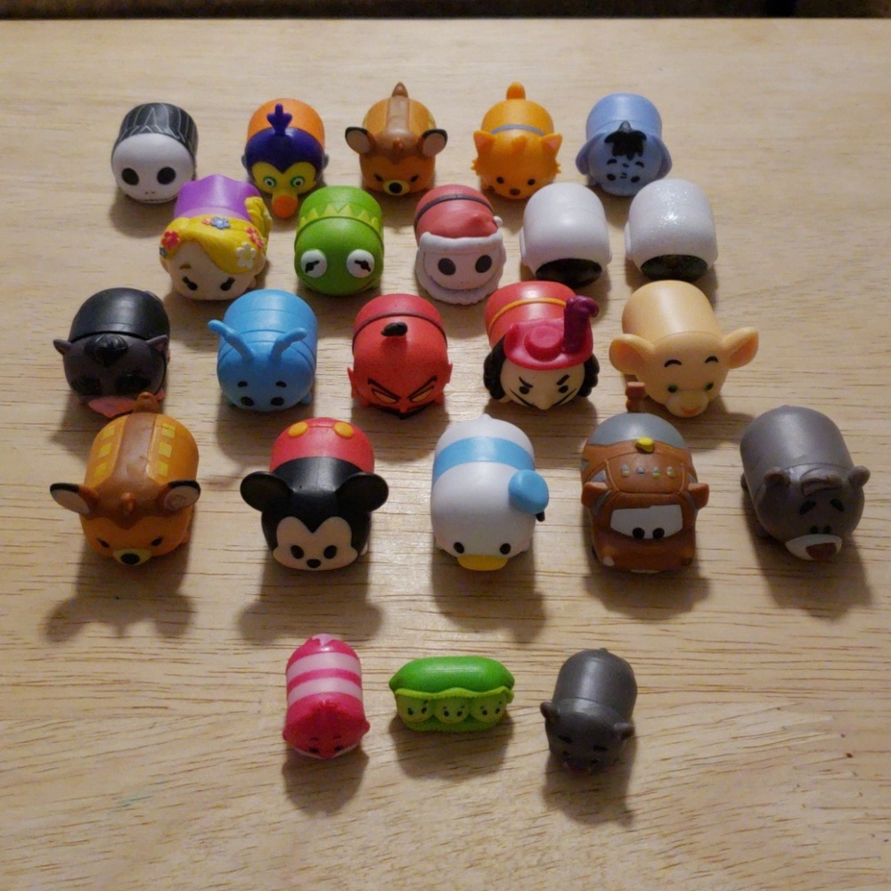 Random assortment of Disney Tsum Tsums